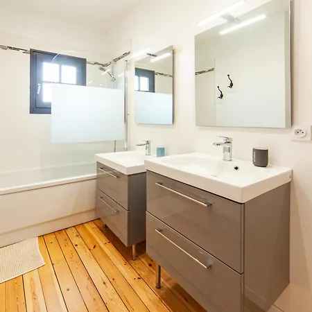 Jolie M'home, Le Puy Du Fou, 15 Pers, 7 Ch, 5 Sde, 5 Wc Nyaraló *